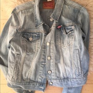 Levi’s light blue jean jacket